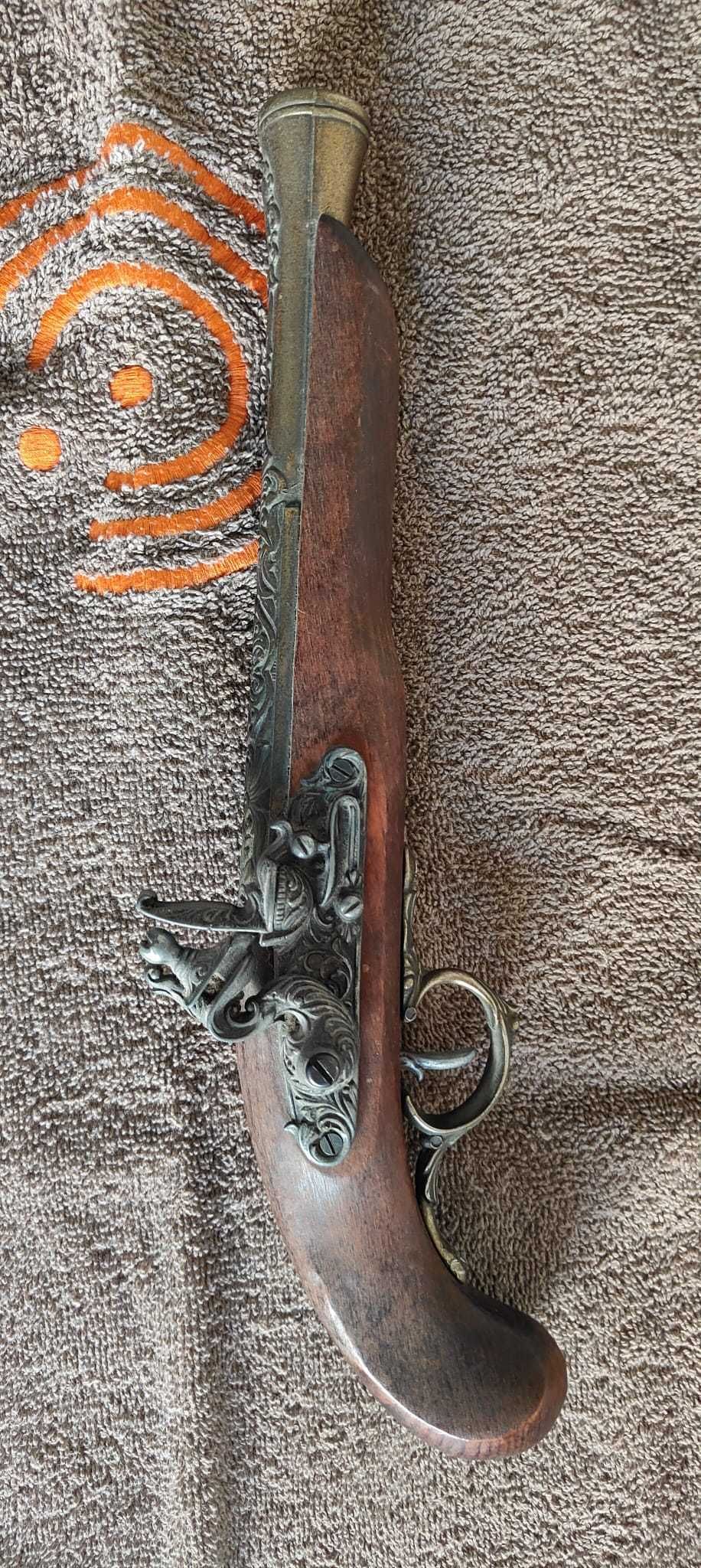 Armas de decoração e coleção