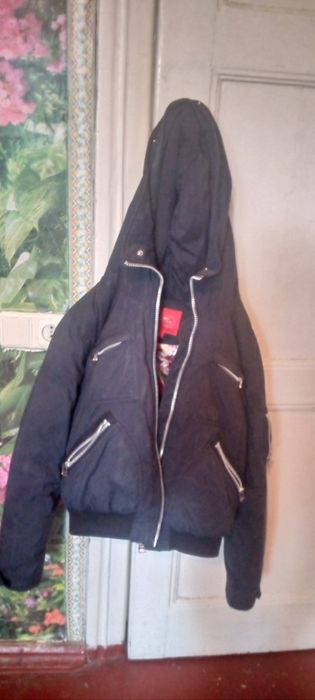 Осіння  жіноча куртка  розмір  S