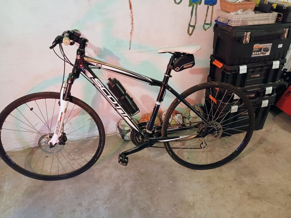 Bicicleta Scot como nova