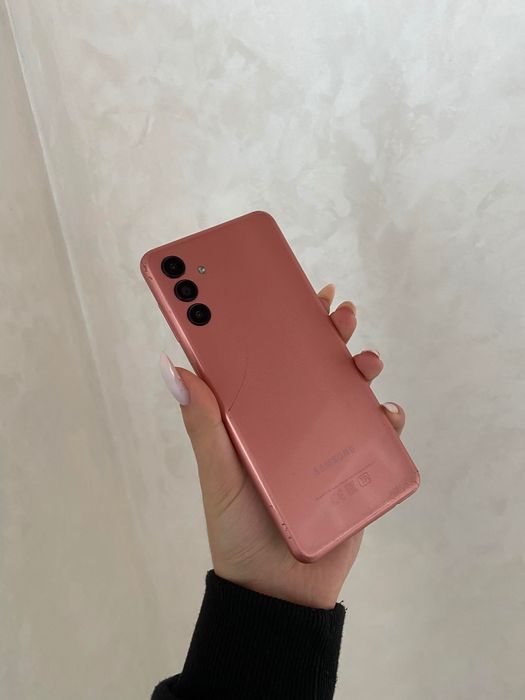 Телефон Samsung A04s