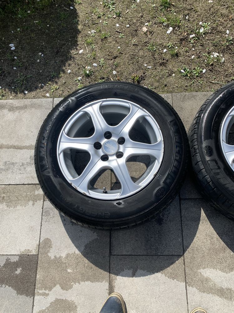 Диски R15 з резиною 195/65R15