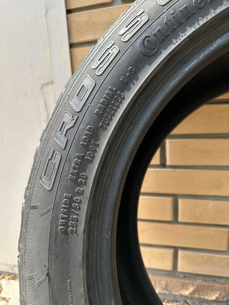 Продам  гуму Continental 255/50 R20