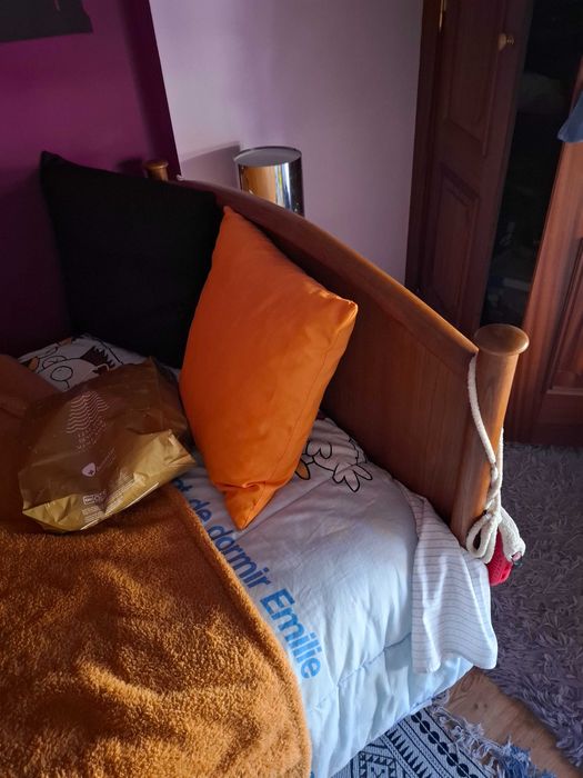 Cama com estrado solteiro