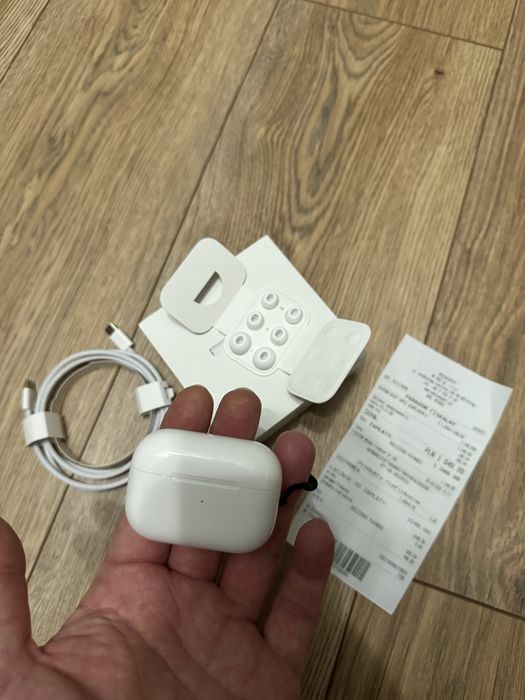 Sluchawki Apple AirPods Pro 2 stan idealny