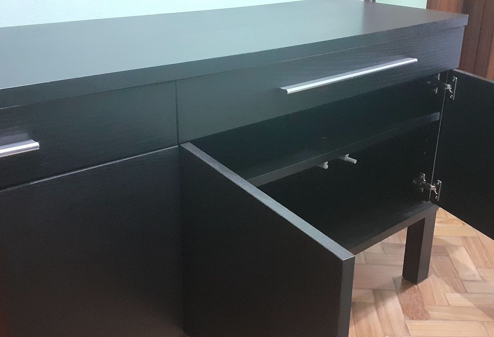 Aparador de sala Ikea