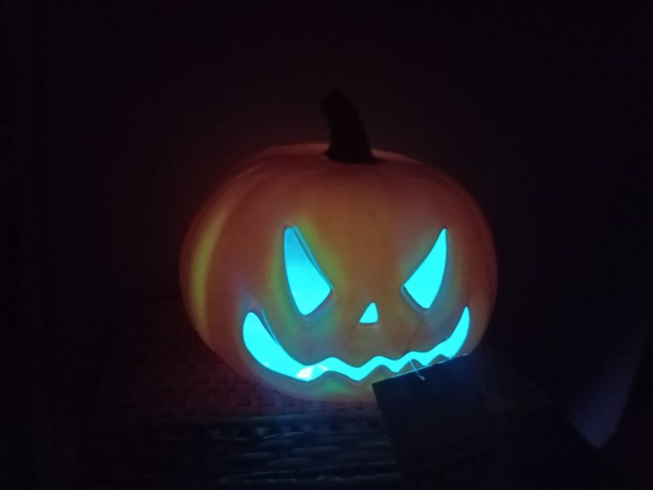 Dynia na halloween dynia z oświetleniem led