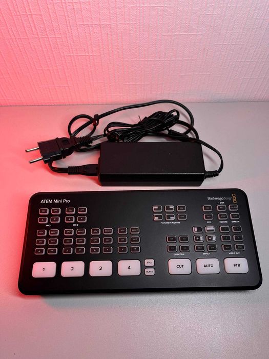 Відеомікшер Blackmagic Design ATEM Mini Pro Production Switcher