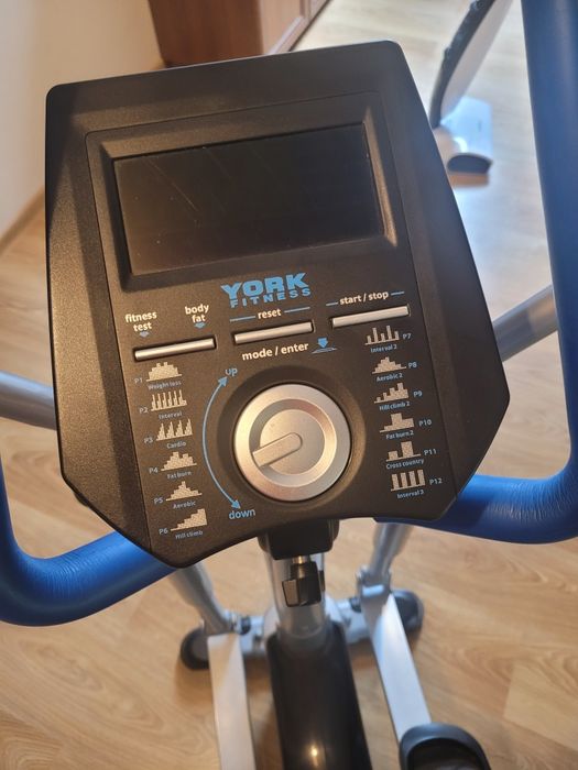 Sprzedam trenażer eliptyczny YORK
