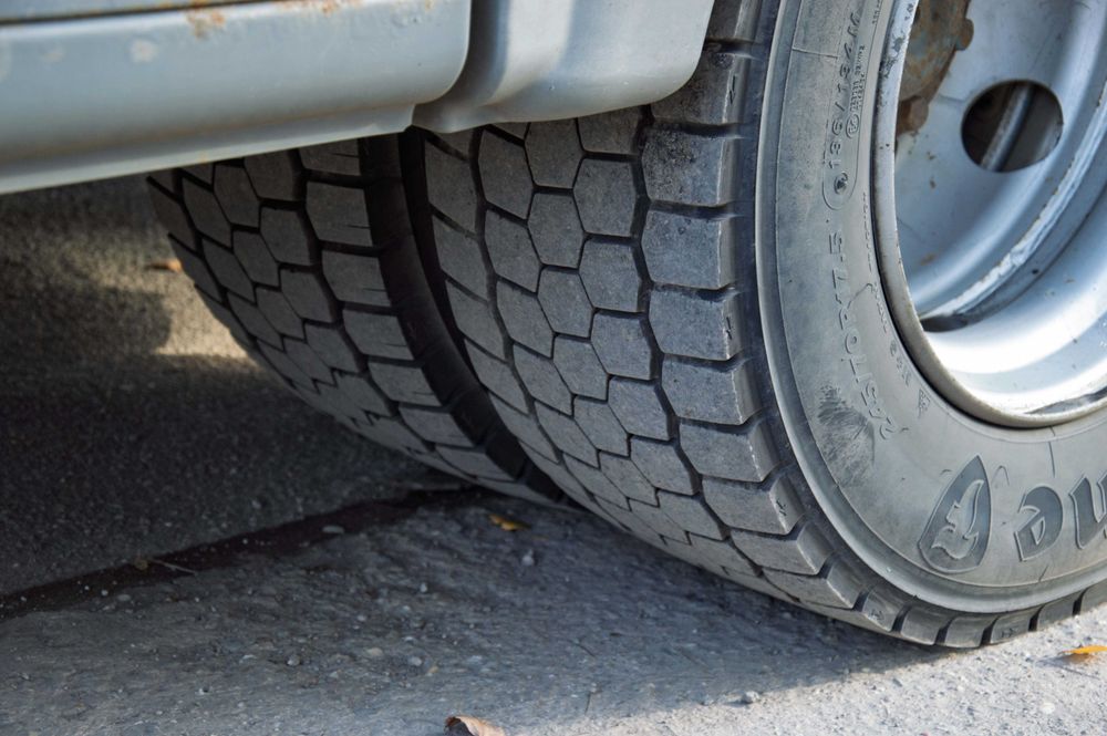 Mercedes Benz Atego 1218 rok 2013 winda izoterma super stan