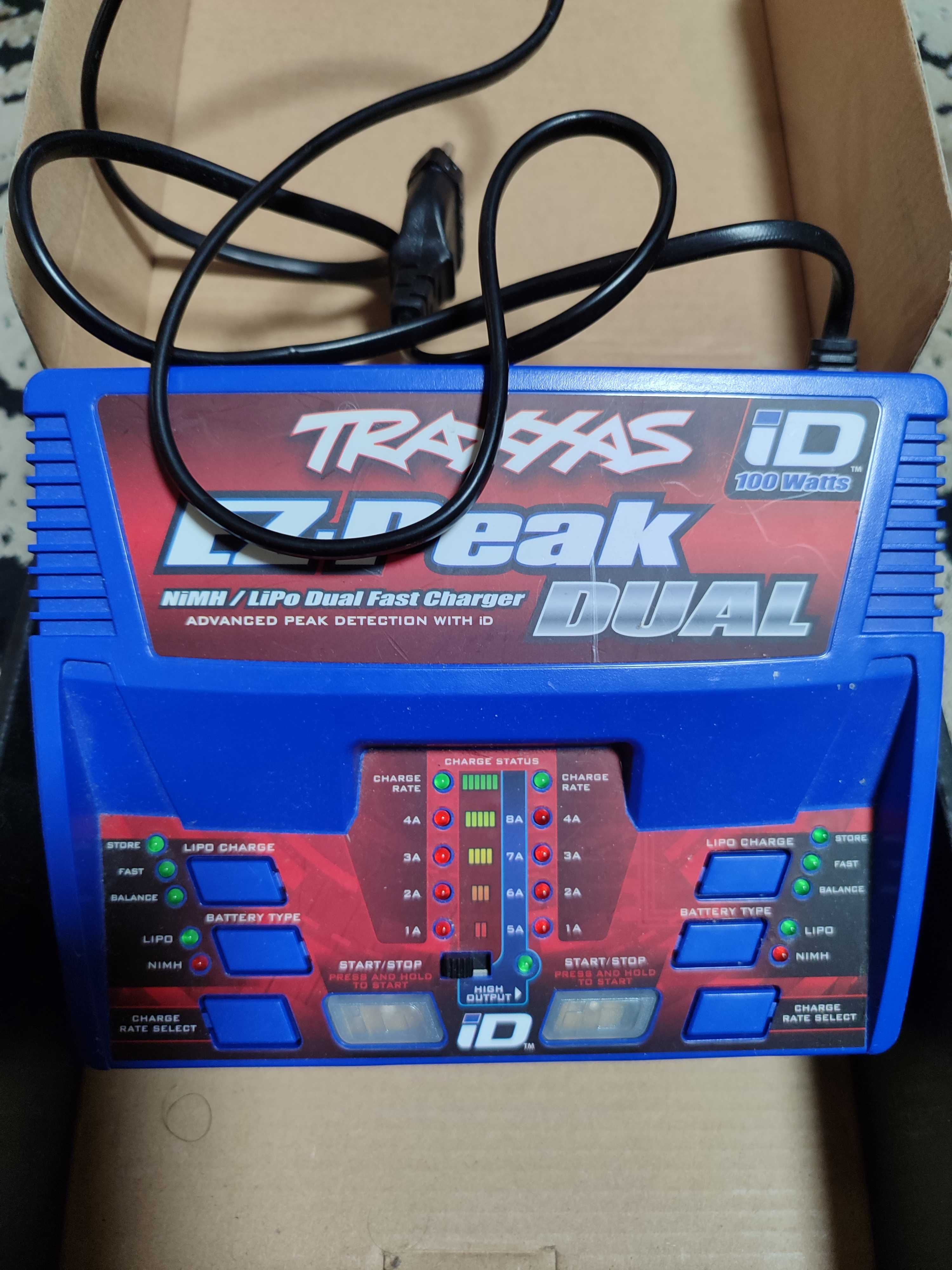 Зарядний пристрій Traxxas Charger DUAL EZ-Peak Plus ID Двопортовий