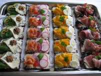 Catering, pyszne domowe jedzenie - przystawki, sałatki, rolady, ciasta