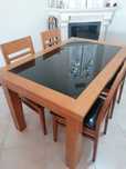 Mesa e 4 cadeiras