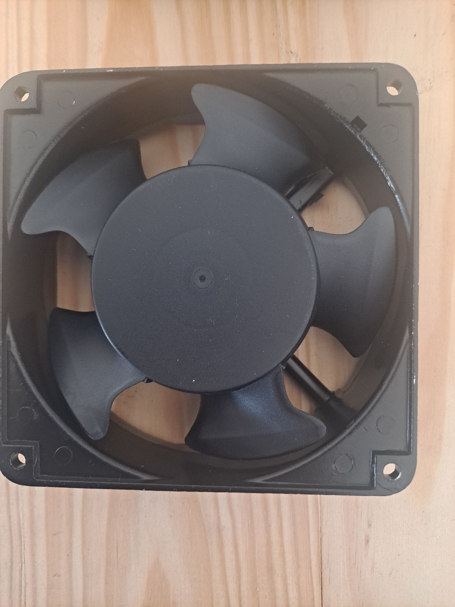 Três unidades (3) Ventilador Axial SUNON DP200A 220/240V
