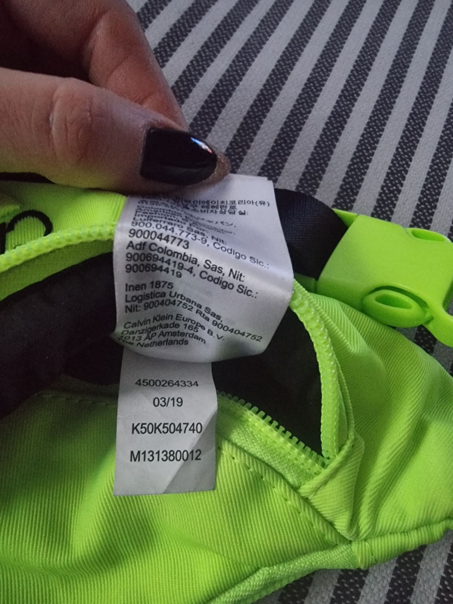 Oryginalna nerka Calvin Klein Neon