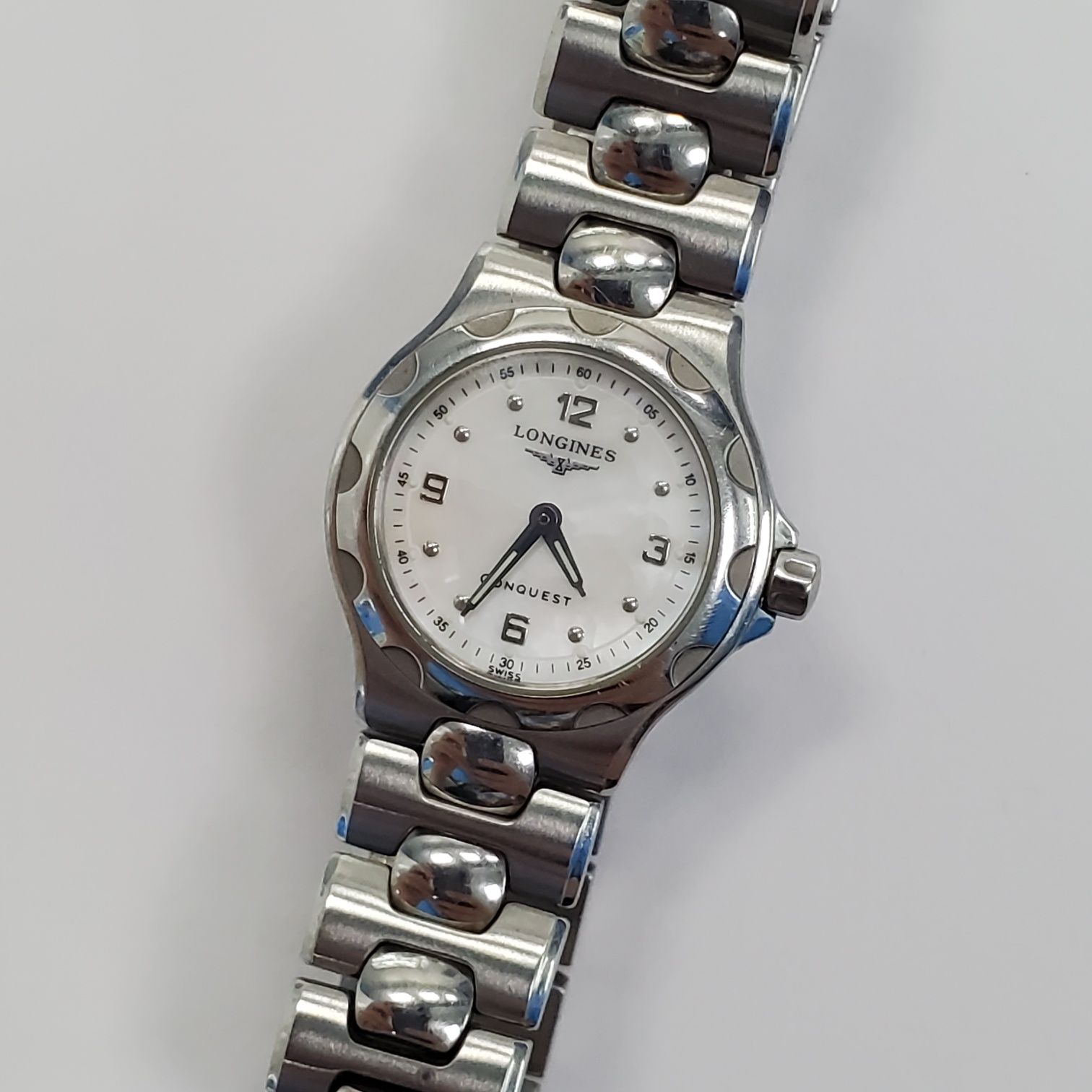 Жіночий годинник LONGINES Conquest L1.130.4