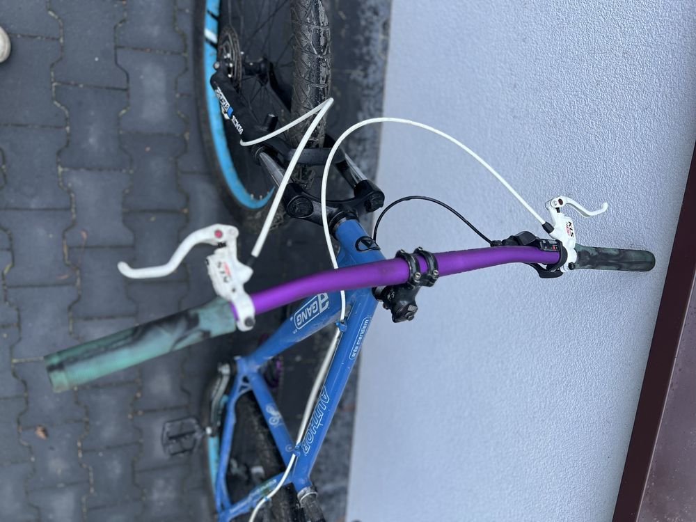 rower author agang mtb stunt  dirt dh street