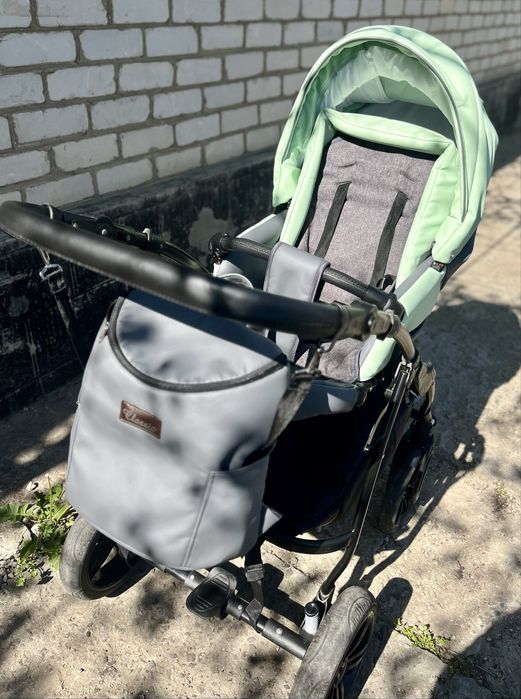 Продам коляску victoria classic 2в 1