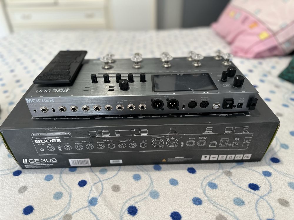 Pedaleira Mooer ge300