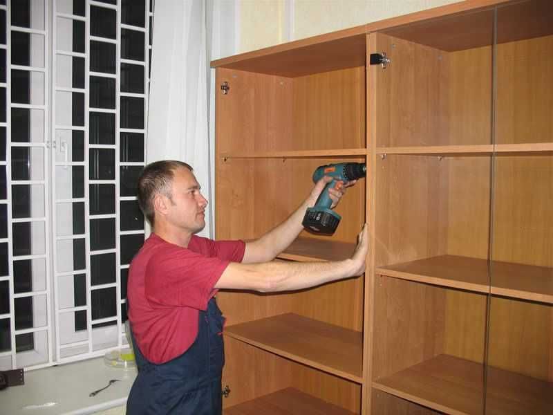 Сборка, разборка мебели. Збирання, розбирання меблiв