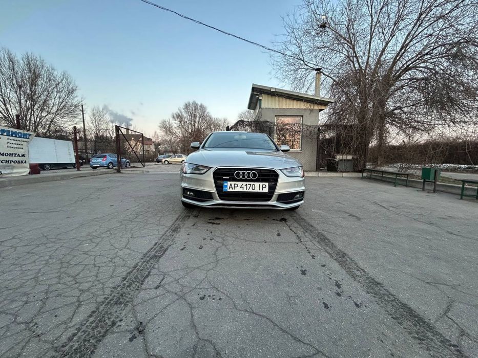 Продам Audi A4 2015