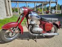 Jawa 354 panelka kyvacka