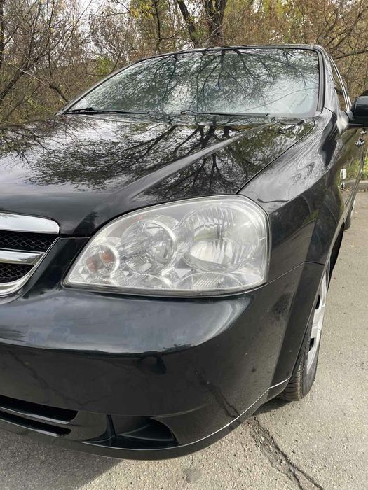 Chevrolet lacetti 2012 рік.в рідній фарбі.