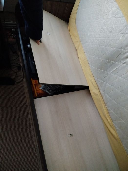 Ліжко  з шухлядами