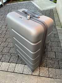 Duża walizka podróżna - jak nowa