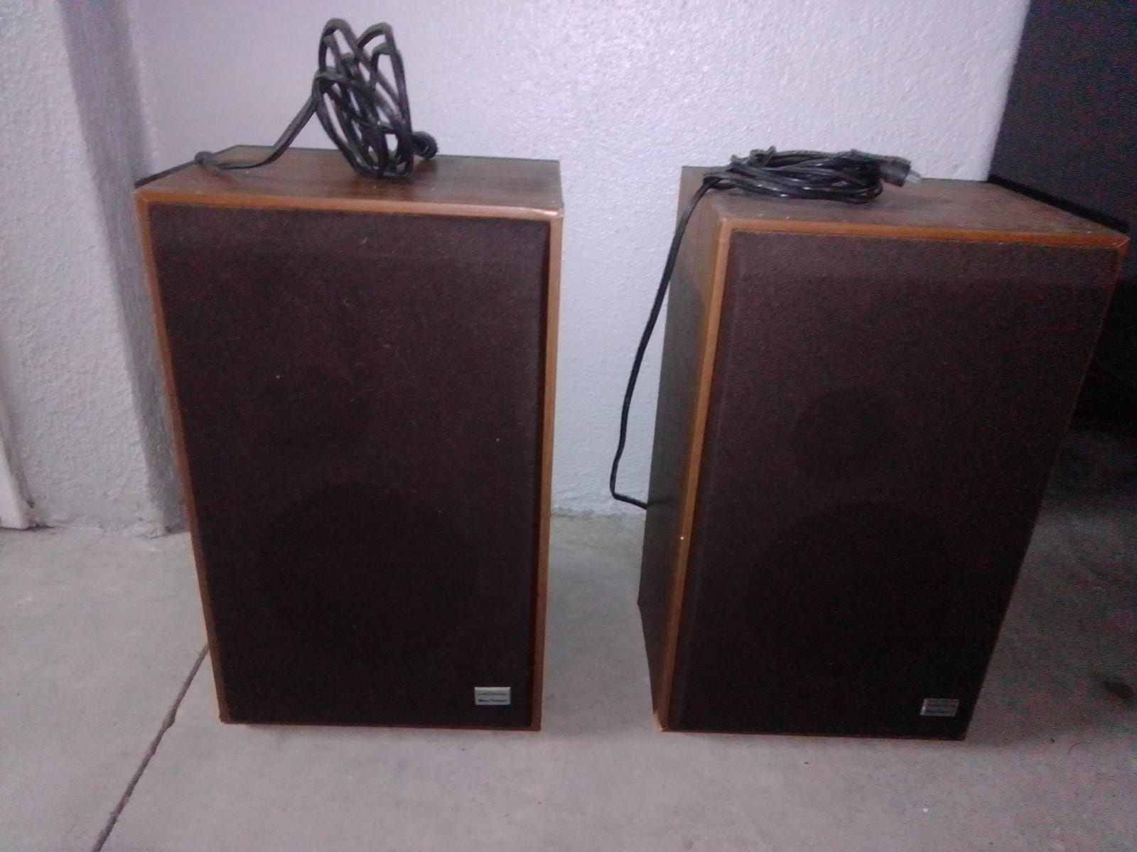 Aparelhagem antiga Grundig com colunas