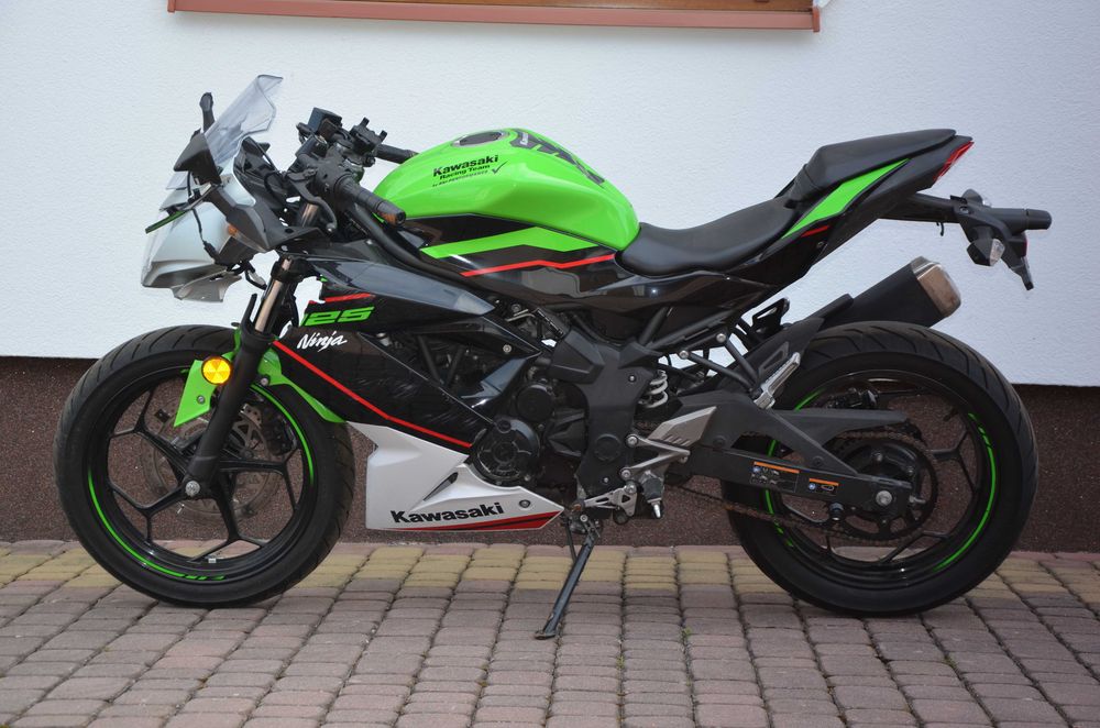 kawasaki ninja 125 rok 2021