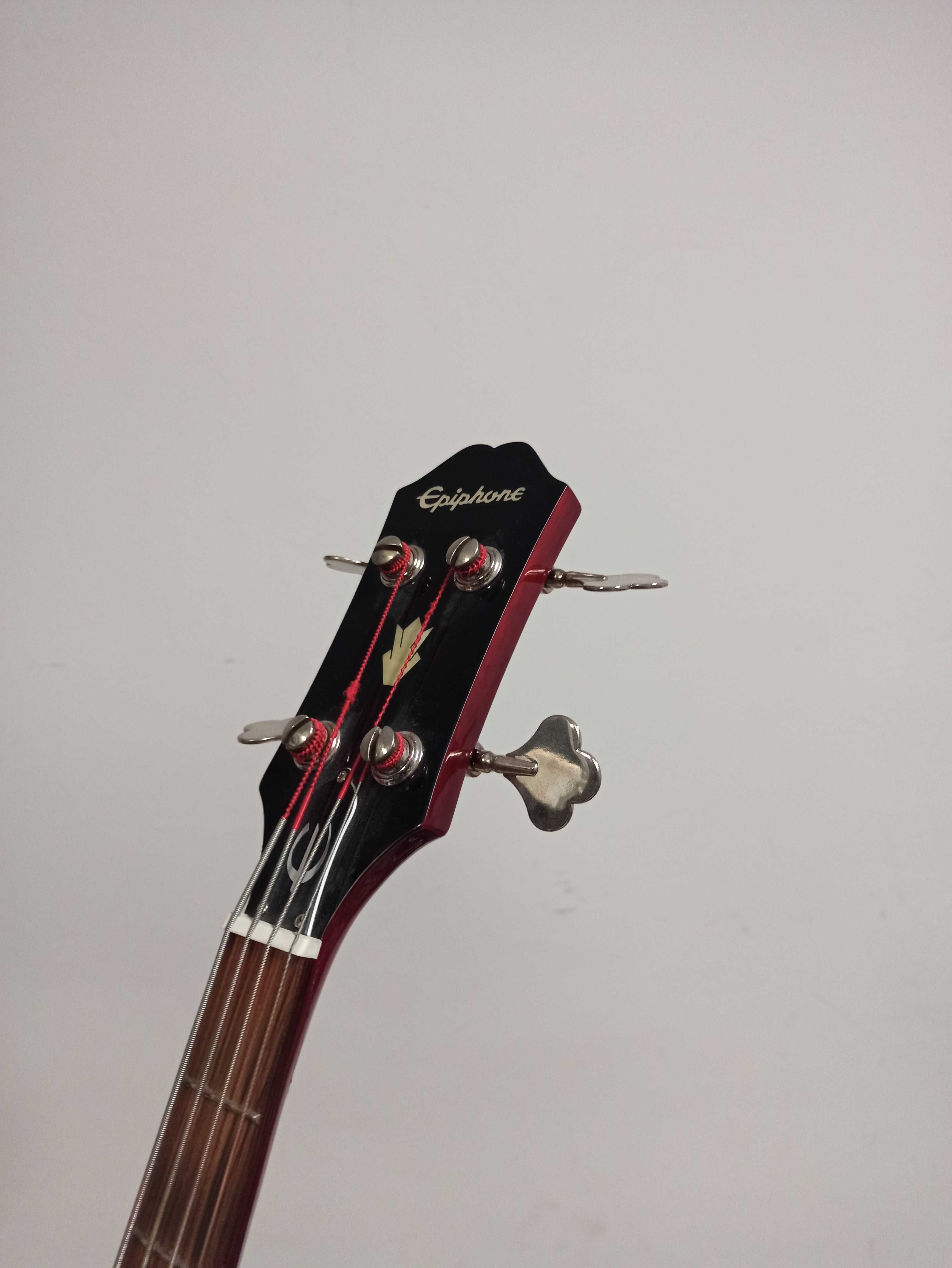 Epiphone EB-3 Cherry  Cherry bass guitar.