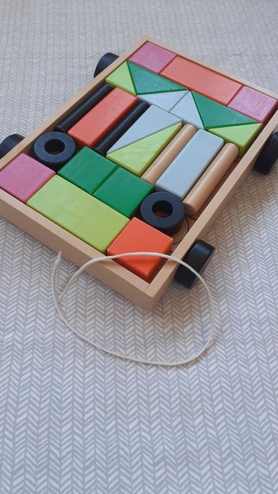 Розвиваюча дерев'яна іграшка IKEA