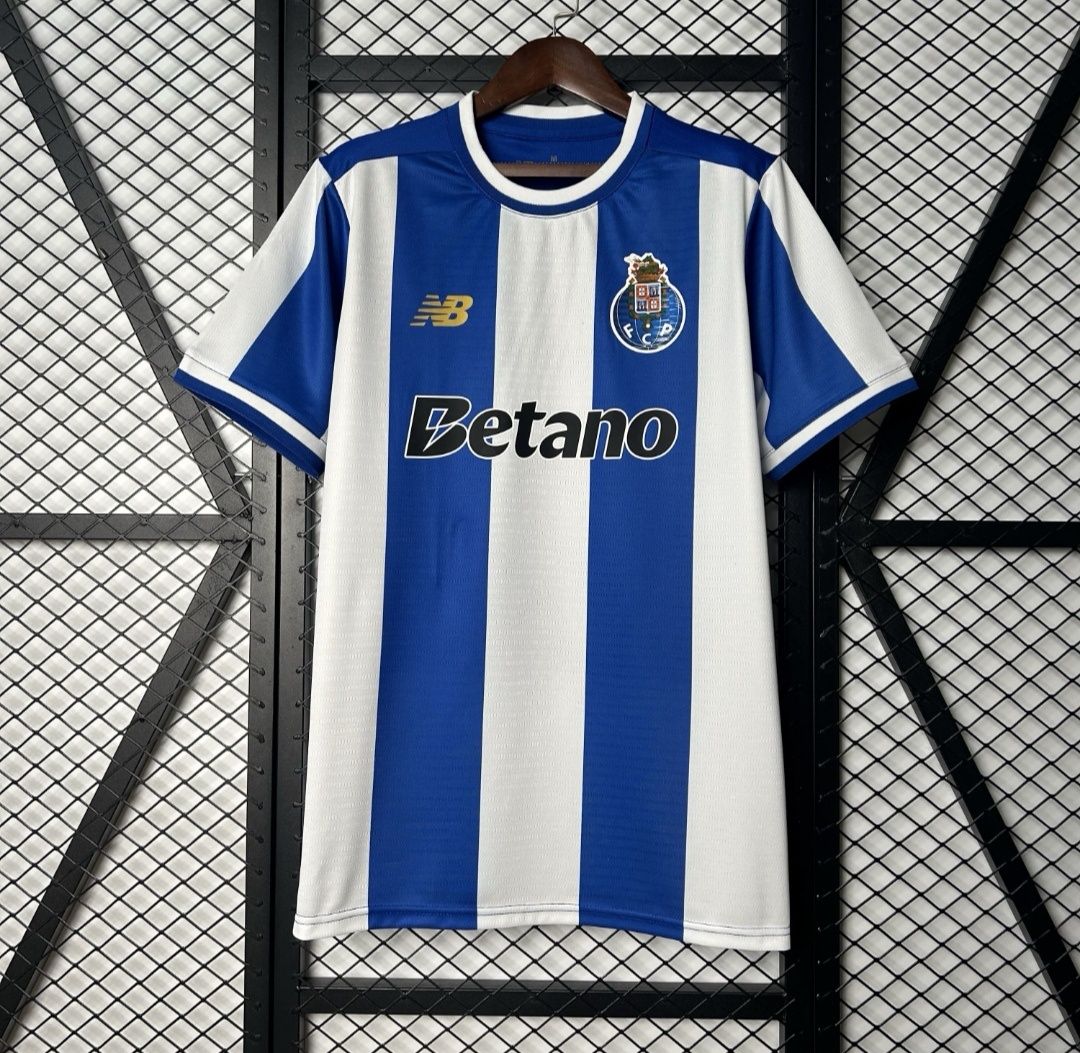 Camisolas de futebol da época 25/26