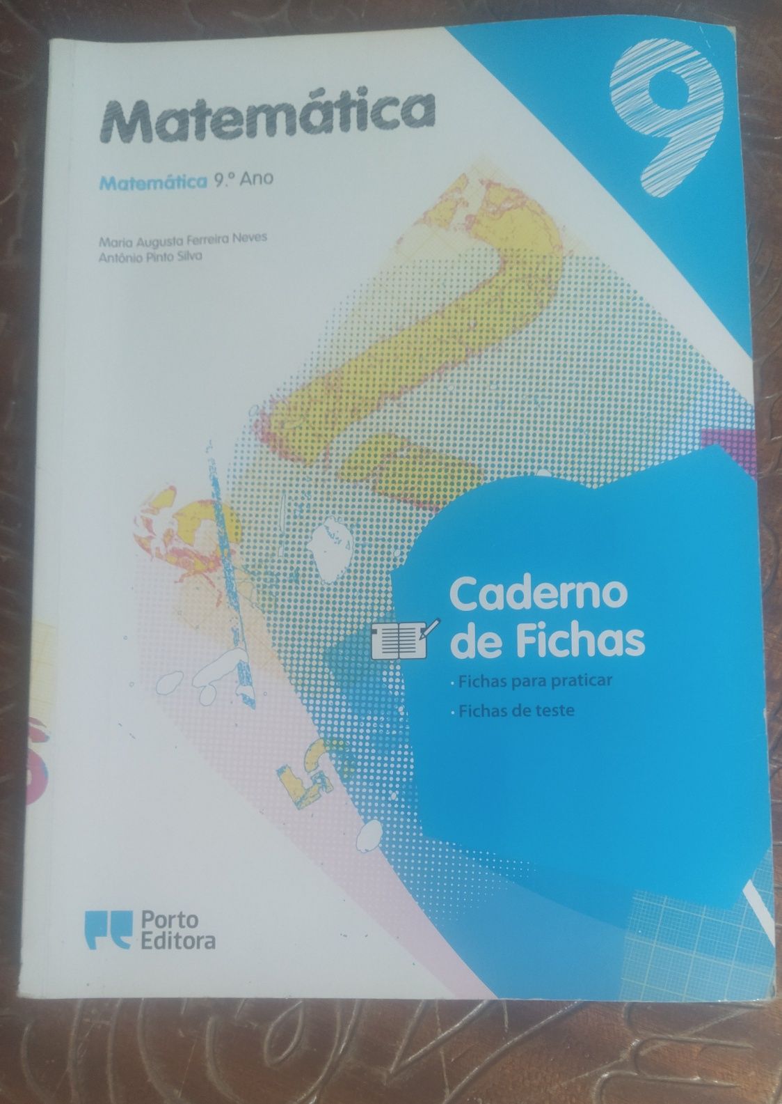 Livros de matemática e  Caderno de fichas do 9°ano