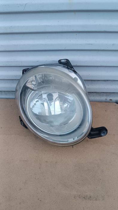 Vendo farol direito de Fiat 500 ano 2007/08