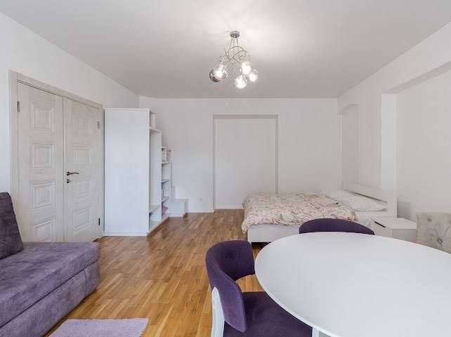 Центр міста! Оренда 2 кімн.квартири на пл.Міцкевича