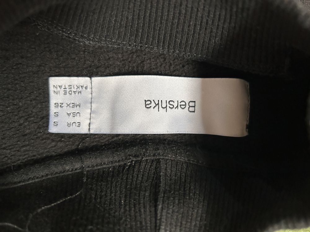 Bluza Bershka czarna