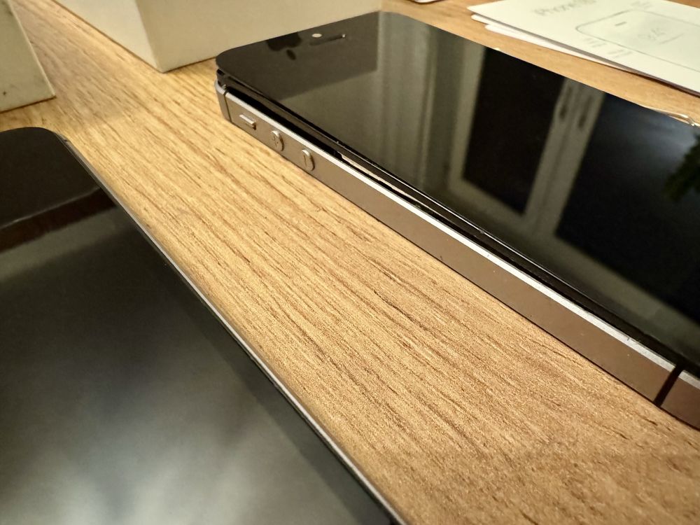 iPhone 5s i iPhone SE