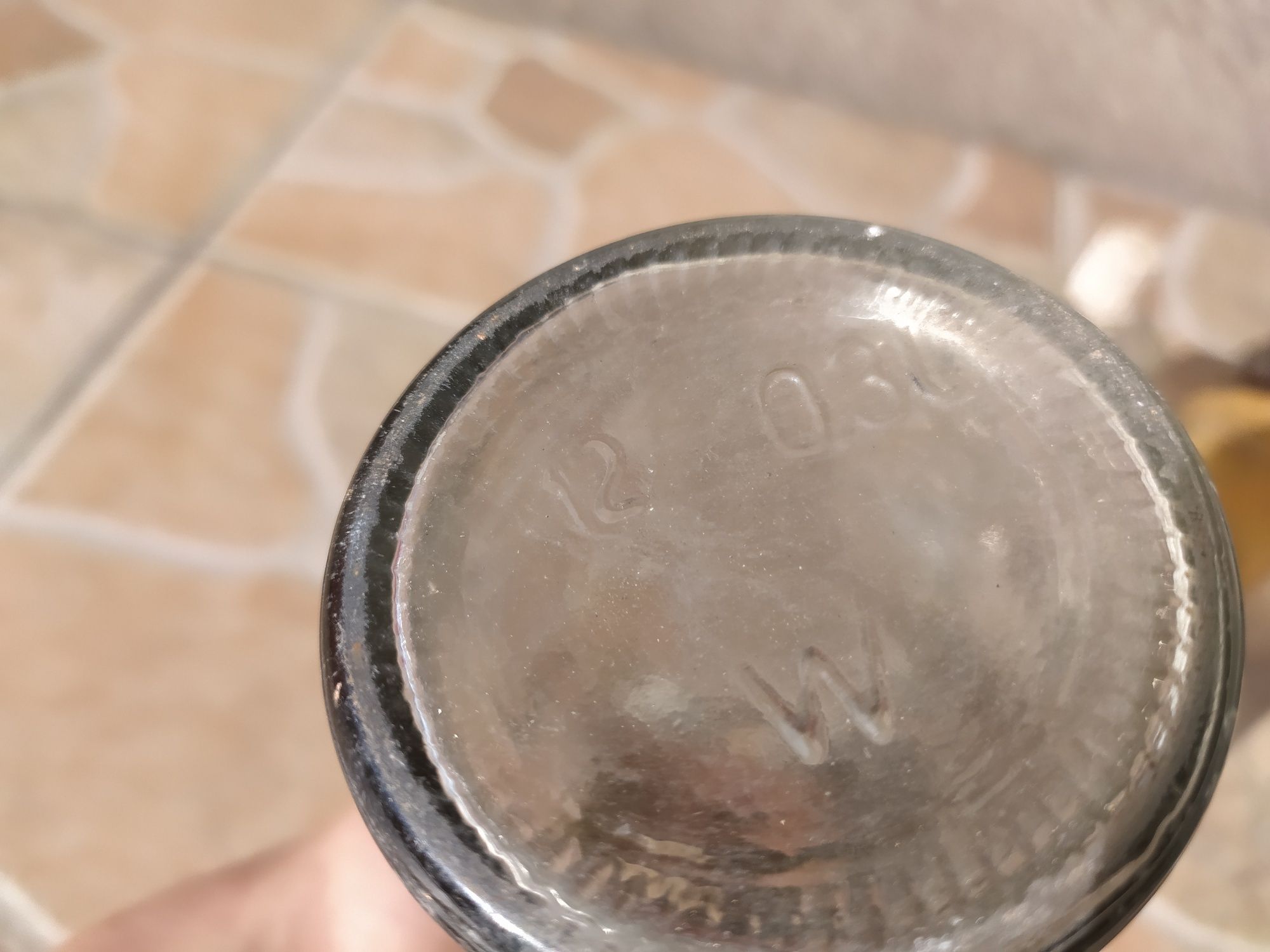 Stare butelki po winie i perfumach PRL wykopki i inne