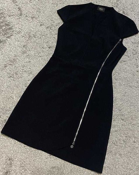 Оригинальное, нарядное, вечернее,легантное,силуэтное платье liu jo