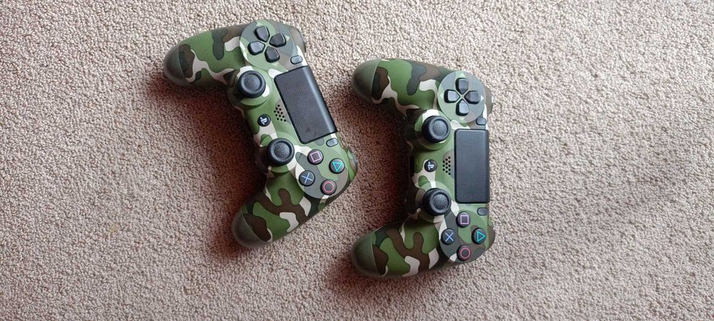 Na sprzedaż: PlayStation 4 + 2 pady – Stan bardzo dobry!