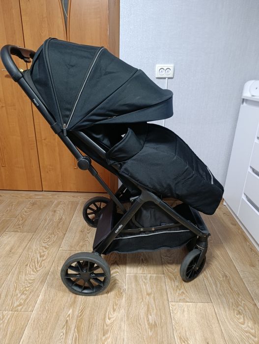 Прогулянкова коляска