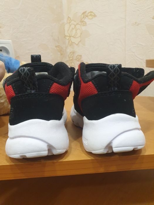 Черевики осіннь-весна, кросівки SKECHERS для хлопчика 23 розмір, 13 см