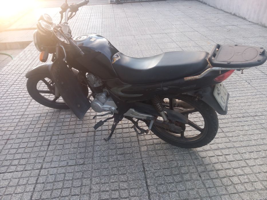Moto sym 125 toda se origem