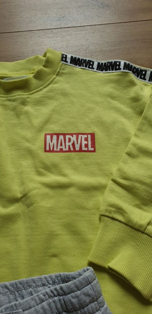 Bluza Marvel dresy spodnie  Sinsay 5 lat  110