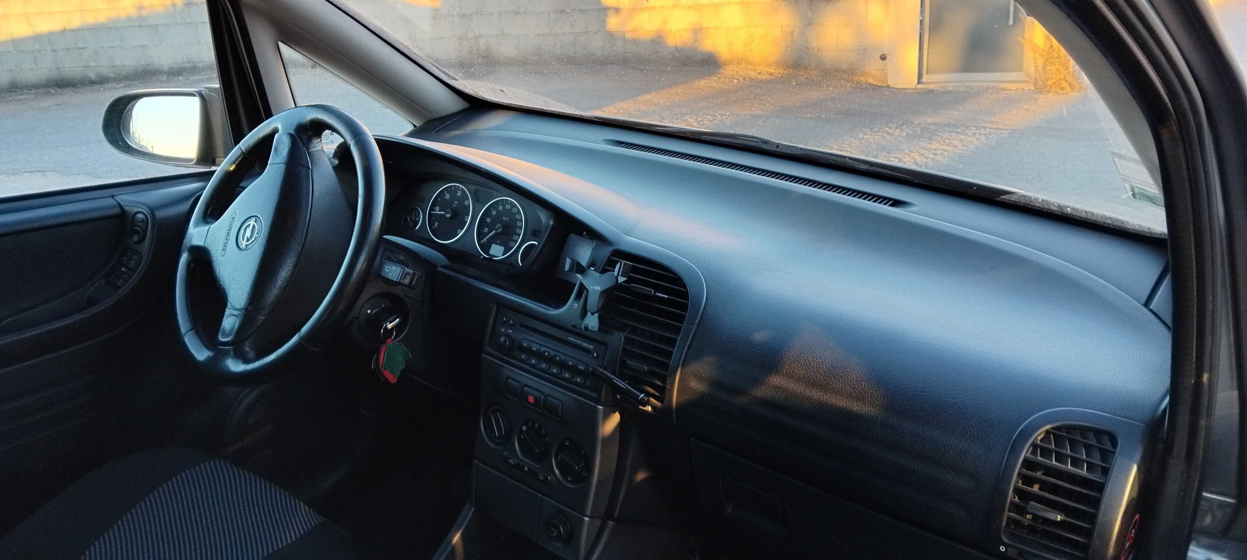 Opel Safira de 7 lugares