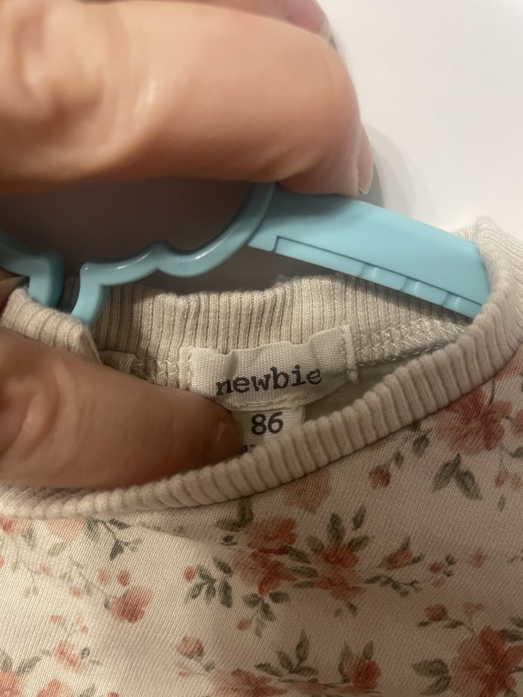 Bluza newbie kwiatki bufiaste rekawy r86