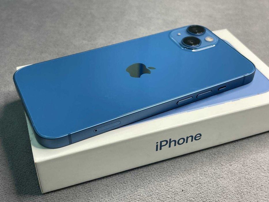 Вітринний Айфон Apple iPhone 13 128 ГБ Blue 1 рік гарантії!
