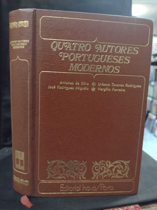 Quatro Autores Portugueses Modernos / Editorial Inova