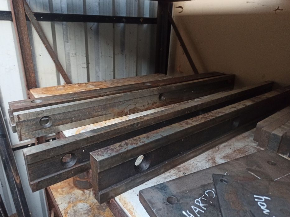 Noże gilotynowe na łuparki hartowane